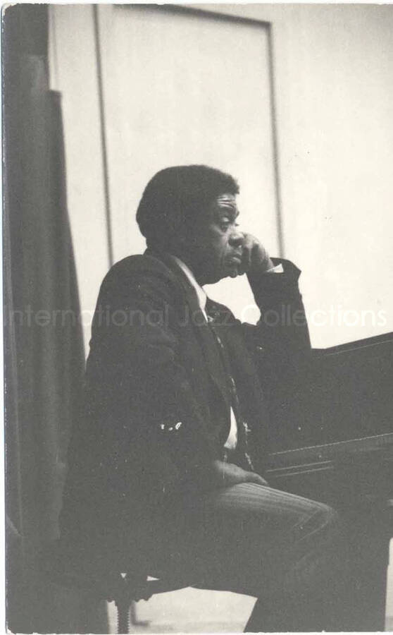 6 1/2 x 4 1/4 inch photograph. Lionel Hampton's band. Pianist Wild Bill Davis