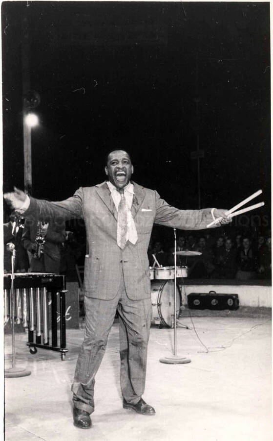 8 x 5 inch photograph. Lionel Hampton performing with band in Israel