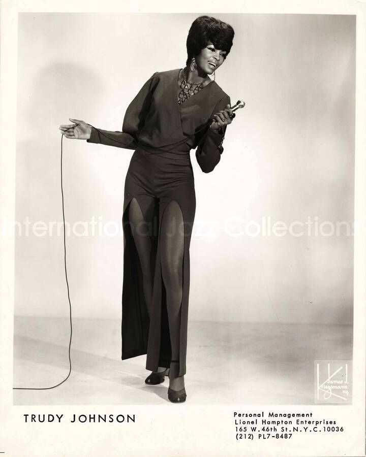 10 x 8 inch promotional photograph. Trudy Johnson