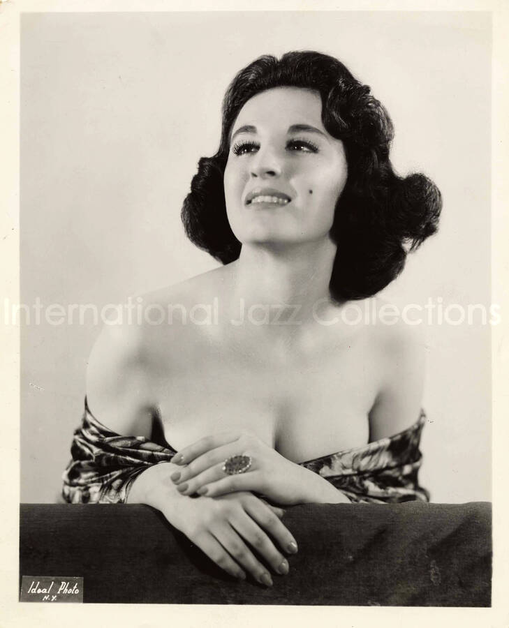 10 x 8 inch photograph. Unidentified woman