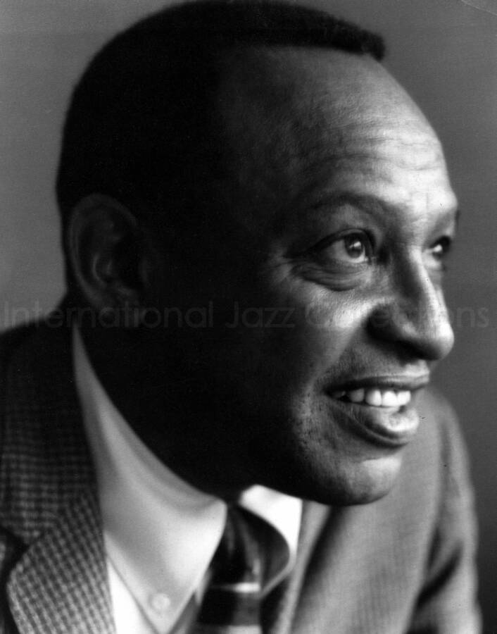 10 x 8 inch promotional photograph. Lionel Hampton. Inscription on the bottom of the photograph reads: Lionel Hampton and his Orchestra. See photo LH.III.0259