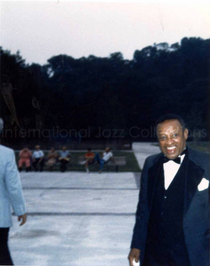 10 x 8 inch photograph. Lionel Hampton. Handwritten on the back of the photograph: Kensico Dam; Valhalla, New York