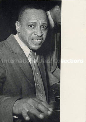 6 x 4 inch photograph. Lionel Hampton