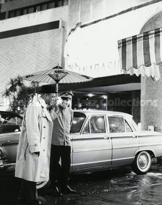 10 x 8 inch photograph. Lionel Hampton [in Japan]
