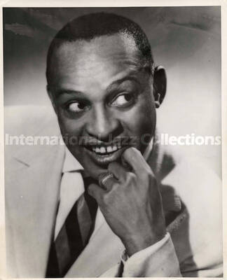 10 x 8 inch photograph.  Lionel Hampton portrait