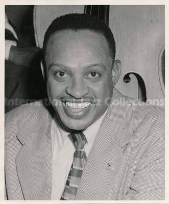 10 x 8 inch photograph. Lionel Hampton portrait