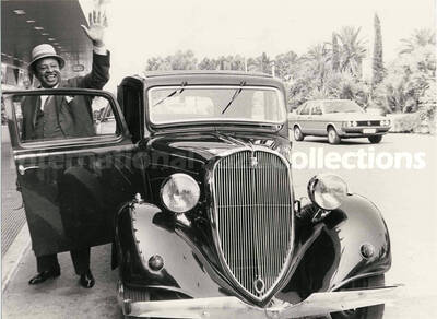 7 x 9 1/2 inch photograph. Lionel Hampton [in Nice, France]