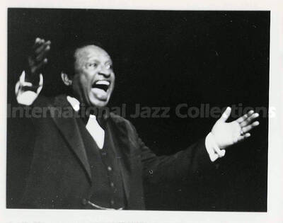 4 1/4 x 5 1/2 inch photograph. Lionel Hampton