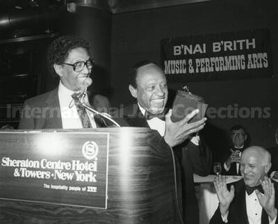 8 x 10 inch photograph. Lionel Hampton receives the Lifetime Achievement Award of B'nai B'rith, at the Sheraton Centre in New York