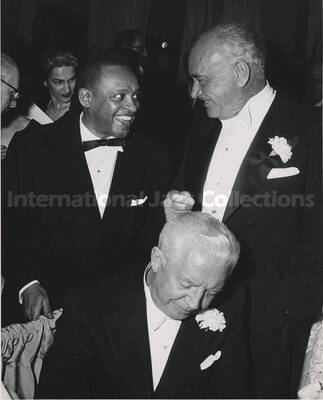 10 x 8 inch photograph. Lionel Hampton at a reception