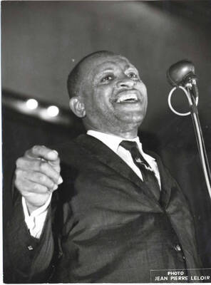 9 1/2 x 7 inch photograph. Lionel Hampton