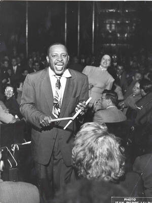 9 1/2 x 7 inch photograph. Lionel Hampton