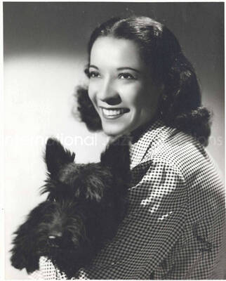10 x 8 inch photograph. Portrait of Gladys Hampton