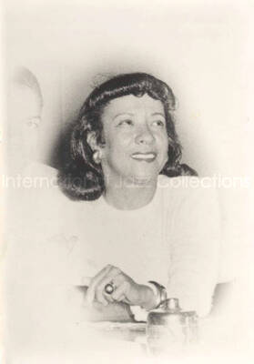 7 x 5 inch photograph. Gladys Hampton