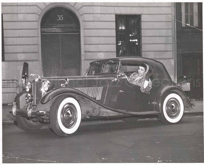 8 x 10 inch photograph. Gladys Hampton