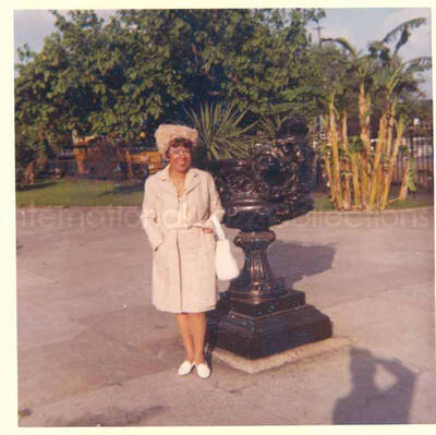 Gladys Hampton. 3 1/2 x 3 1/2 inch photograph.