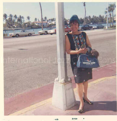 Gladys Hampton. 3 1/2 x 3 1/2 inch photograph.