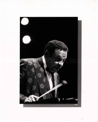 10 x 8 inch photograph. Lionel Hampton in Japan