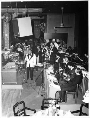 9 1/2 x 7 inch photograph. Lionel Hampton