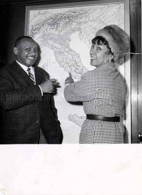 9 1/2 x 7 inch photograph. Gladys and Lionel Hampton the restaurant Via Veneto in Rome, Italy