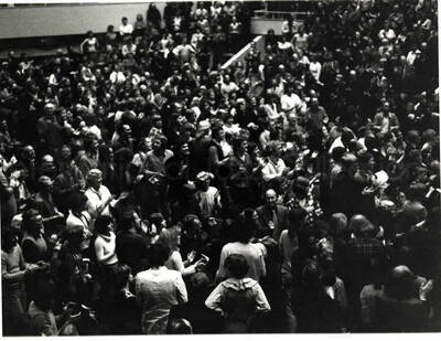 8 x 10 inch photograph. Lionel Hampton performing with band