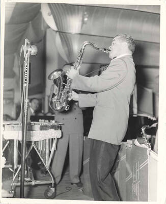10 x 8 inch photograph. Members of the Lionel Hampton's band, at the Palomar Ballroom