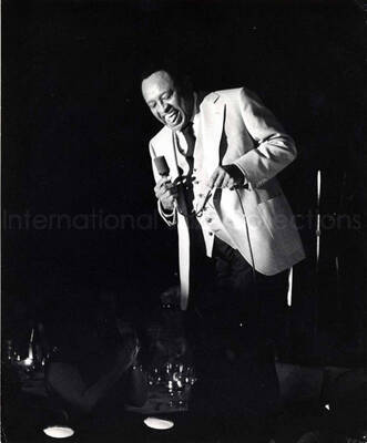 10 x 8 inch photograph. Lionel Hampton