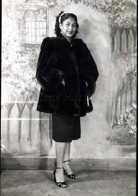 5 x 3 1/2 inch photograph. Unidentified woman