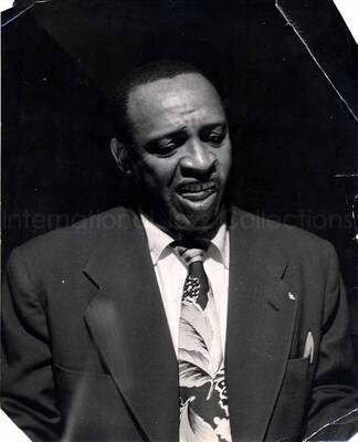 12 x 9 1/2 inch photograph. Lionel Hampton performing