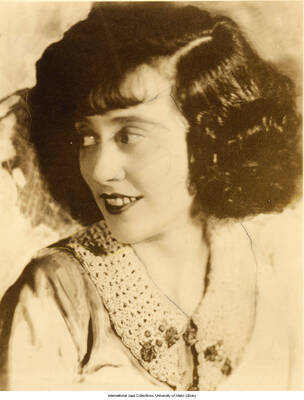 Black and white photograph of Lee Morse.