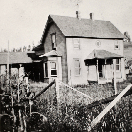 Farmhouse on the Ingle Farm.