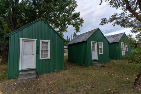 Bachelor Shacks [01]