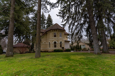 Cornwall Mansion [01]