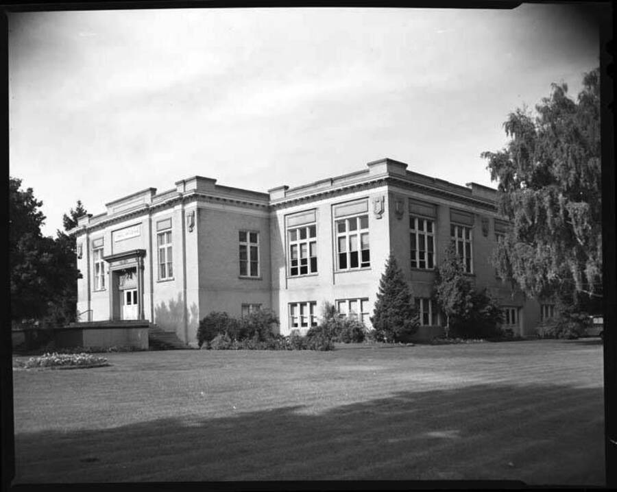 Image of the Bonneville County Courthouse in Idaho Falls, Idaho.