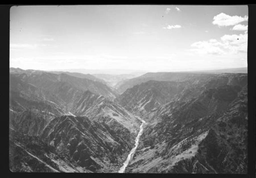 Aerial view of Snake River through Hell's Canyon.