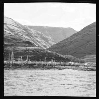 Weston (Or.), River valley, 1961 [1]