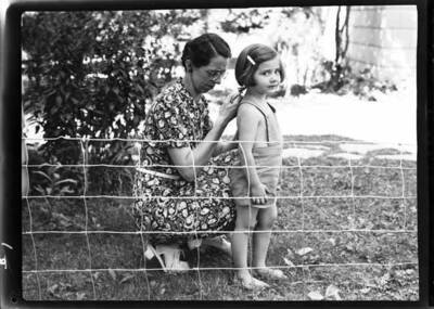 Picture of Kay and Marguerite Laughlin