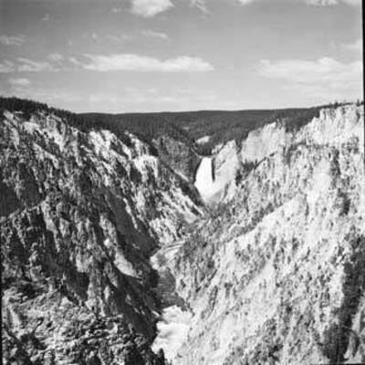 Image of Upper Yellowstone Falls.