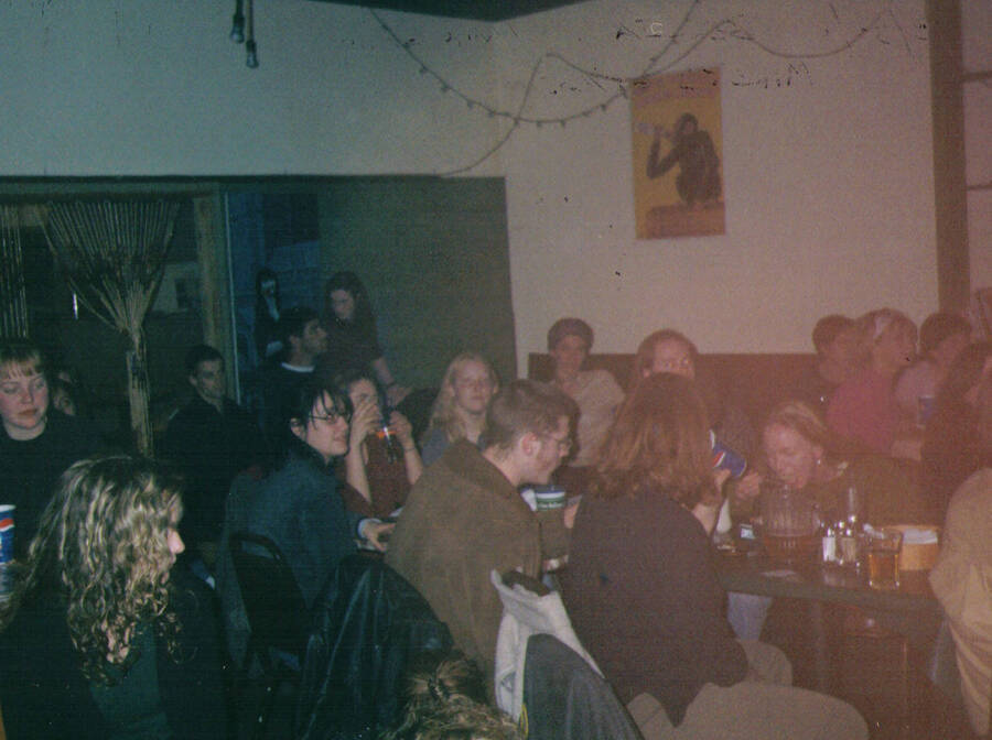 Theatre Outside the Bell Jar Mar 30, 2001 at Mikey's Gyros. Photograph of the crowd outside of the venue.