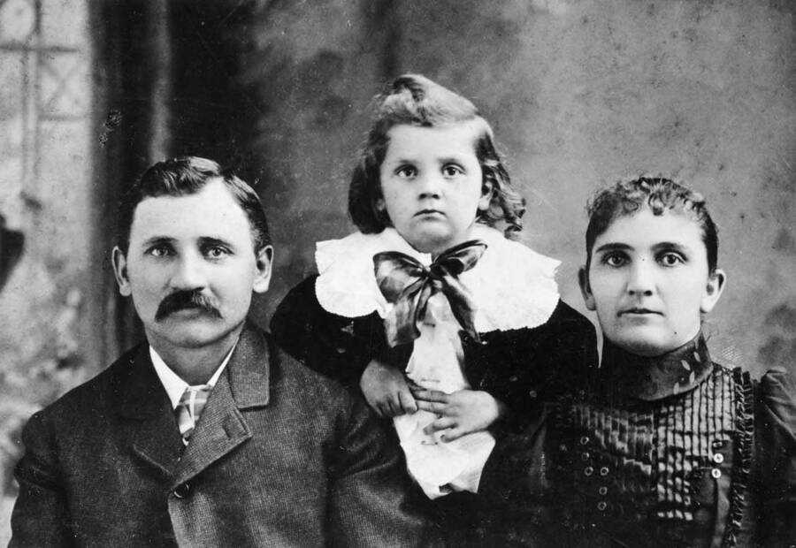 Family portrait of John Matthew, Durell Irving, and Bertha Clemina Allen Nirk