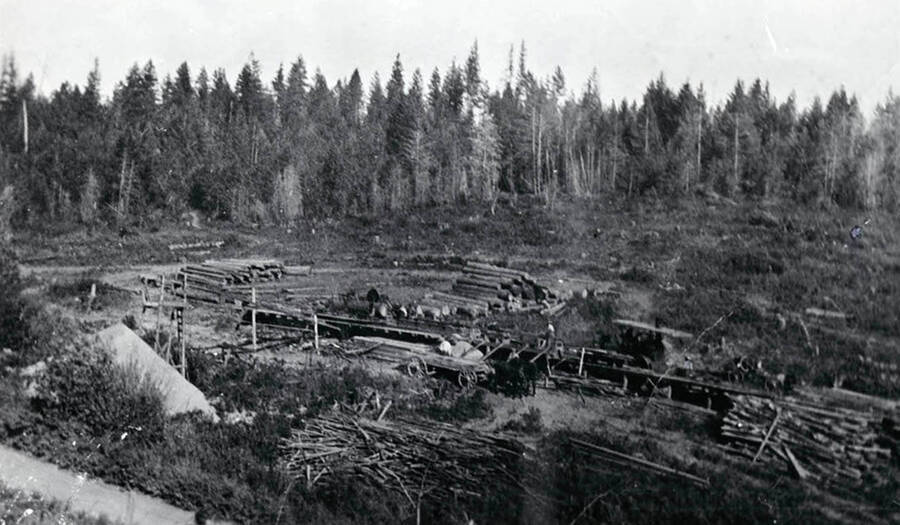 Durell Nirks first sawmill east of the barn on the home place (Bysegger)