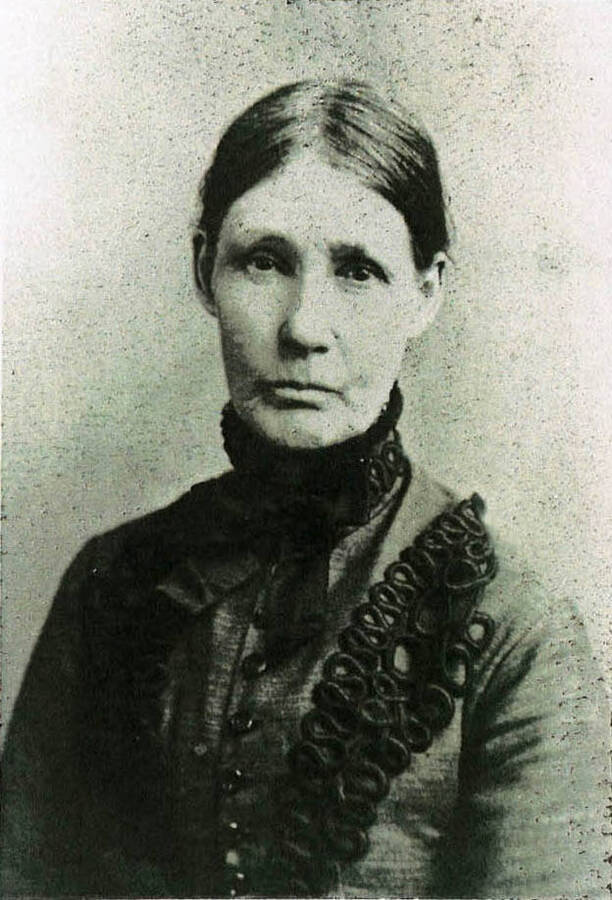 Elizabeth Tipton Lynd moved to Potlatch, Idaho from Lawrence County, Ohio in 1884 with her husband Samuel Lynd and her son, Andrew Lynd with wife Mary Matilda Lynd. Her parents, James and Mary Tipton, also moved with them. Elizabeth is buried in Palouse, Washington alongside her husband.