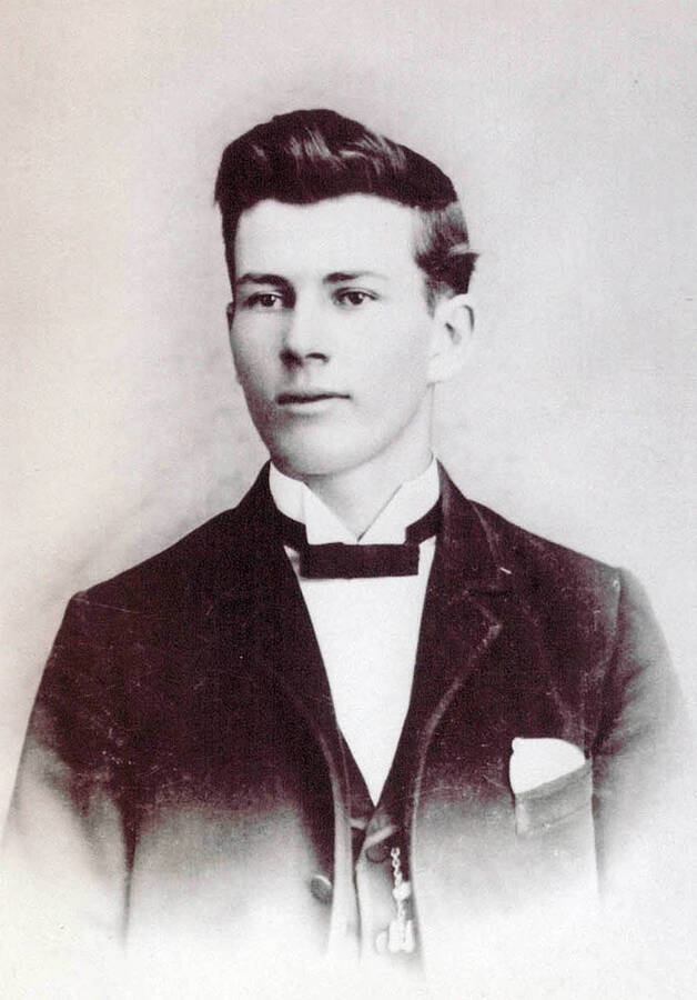 Portrait of Roy F. Kislig at 18 years old.
