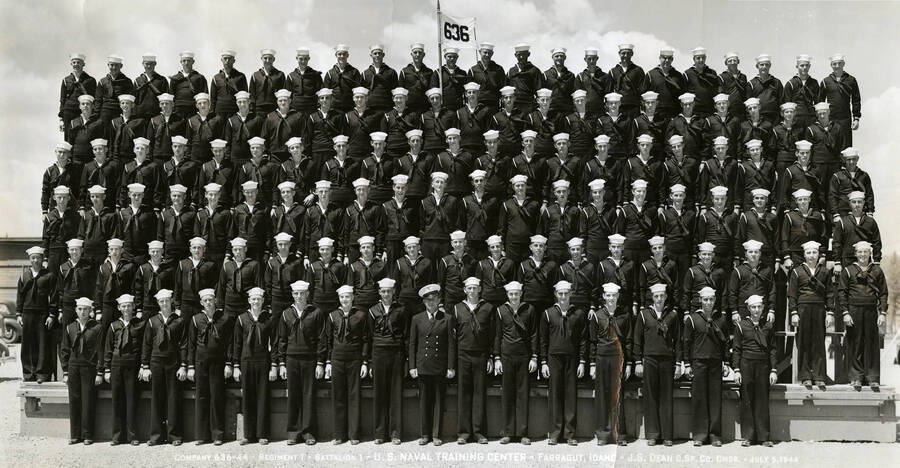 Group portrait of Naval enrollees.