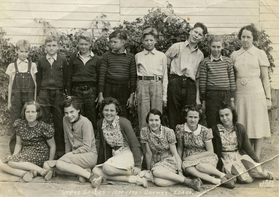 Upper Grades of Onaway School 1939-1940: Mrs. Kimman, Virginia, Ruth (Gagnon?), Donna, Nada, Evelyn, Bennidine, Roy Muck, (Clarent?), Otto, Howard, Raymond, Buddy Rice, Virgil