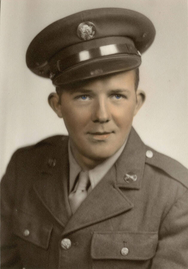 Photo of Glen Nirk, 24th Infantry, in US Army uniform, 1945