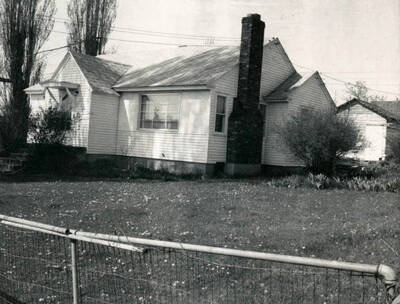 Resided house of Davis'