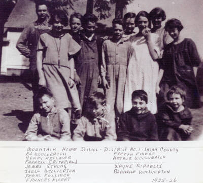 Mountain Home School, District no. 1, Latah County. Ed Woolverton, Henry Keilmer, Farrell Crithfield, James Strong, Idell Woolverton, Pearl Kellmer, Frances Emert, Freeda Emert, Arthur Woolverton, Wayne Sorrells, Blanche Woolverton.