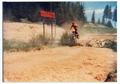 Tim Fleener competing at the Fossil bowl at Clarkia, Idaho.