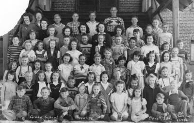 Bovill's grade school students standing outside the school.